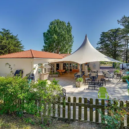 Semesterbostad Stunning In