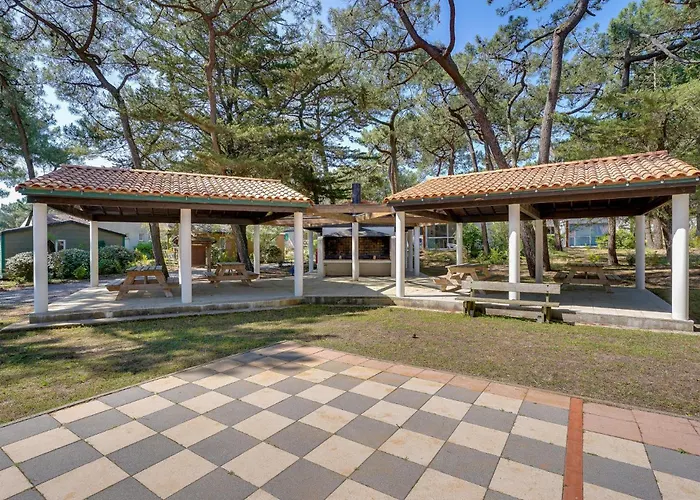 Semesterbostad Stunning In La Faute-sur-Mer